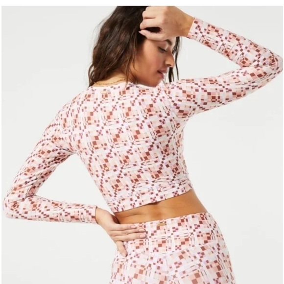 LSpace Aim High Active Crop Top Block Party Pullover Long Sleeve Shirt Sz M NEW - Picture 3 of 13